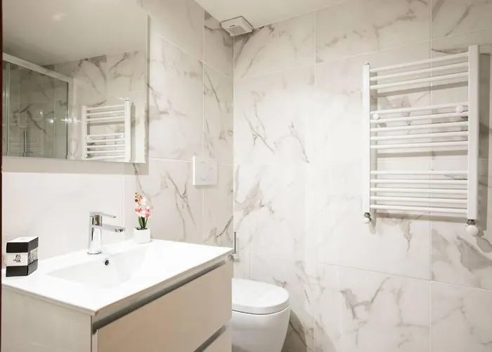 Unforgettable Split Level Jacuzzi Navona - Collection Apartamento *